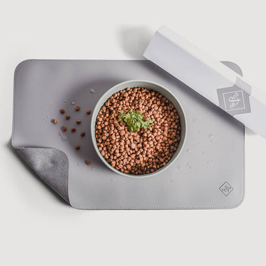 Ne&no® Tappetino da alimentazione in ecopelle ne&no® per cani e gatti - 0
